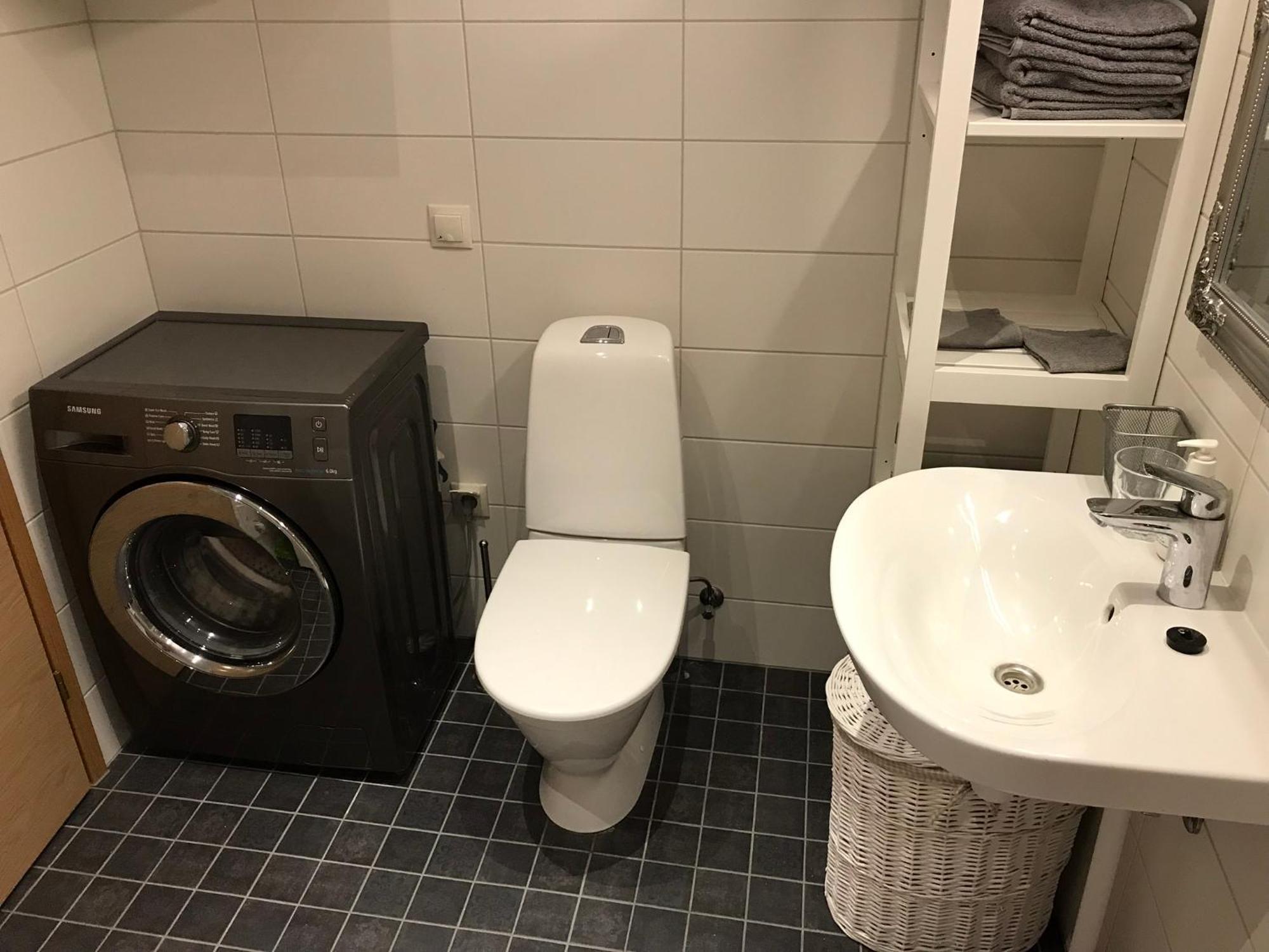 Raatuse 85 Deluxe Apartments Тарту Екстериор снимка